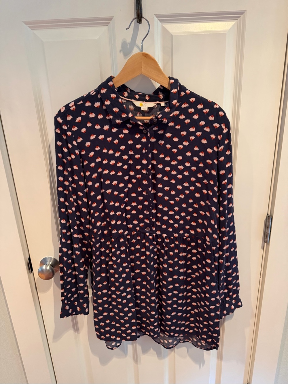 Boden - Women’s Navy Pink Patterned Button-Front Blouse